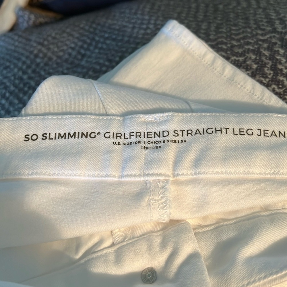 Chicos so slimming girlfriend jeans NWOT - Picture 4 of 4